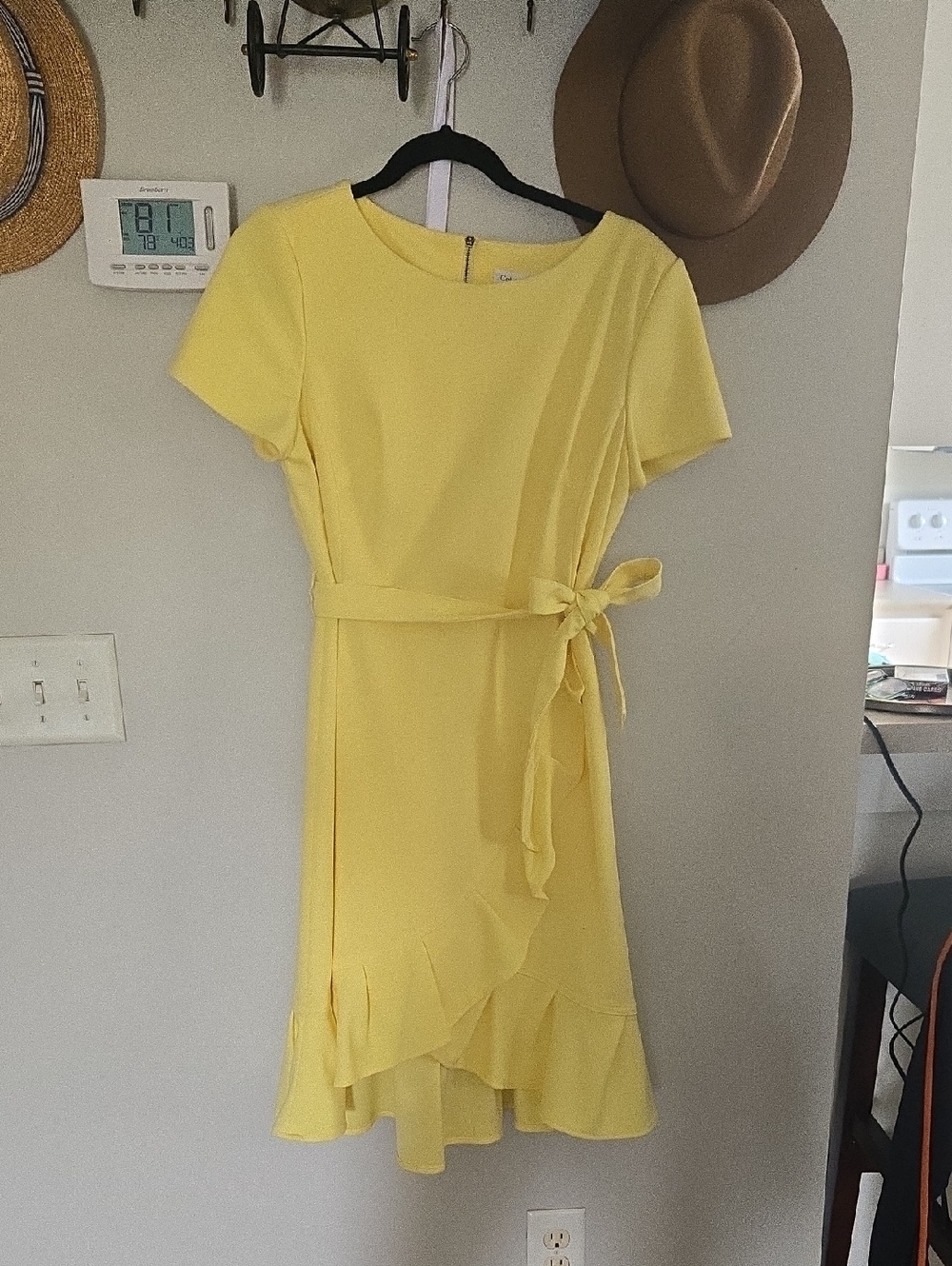 Calvin Klein Yellow Short-Sleeve Ruffle Midi Dress with Tie Waist